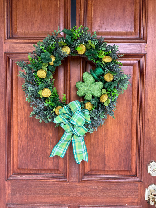 18" St. Patrick's Wreath with Boxwood