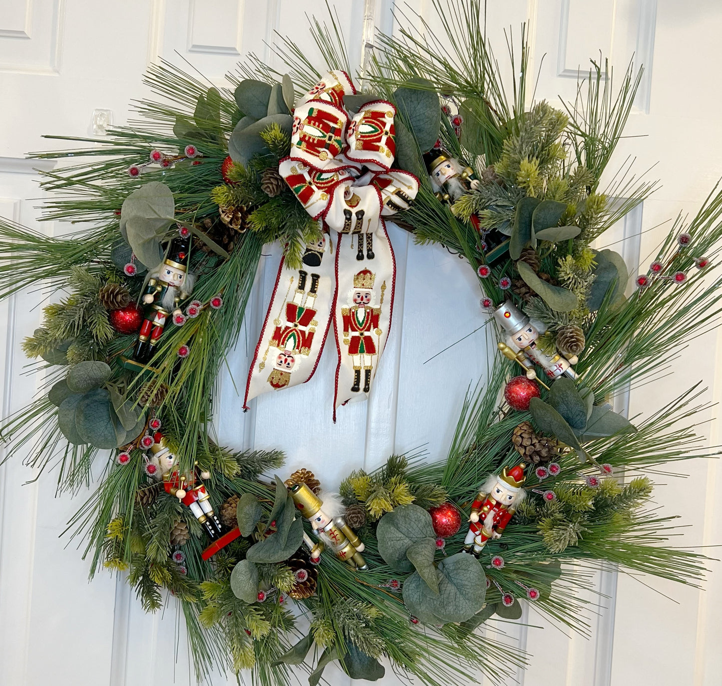 18" Nutcracker-Themed Wreath