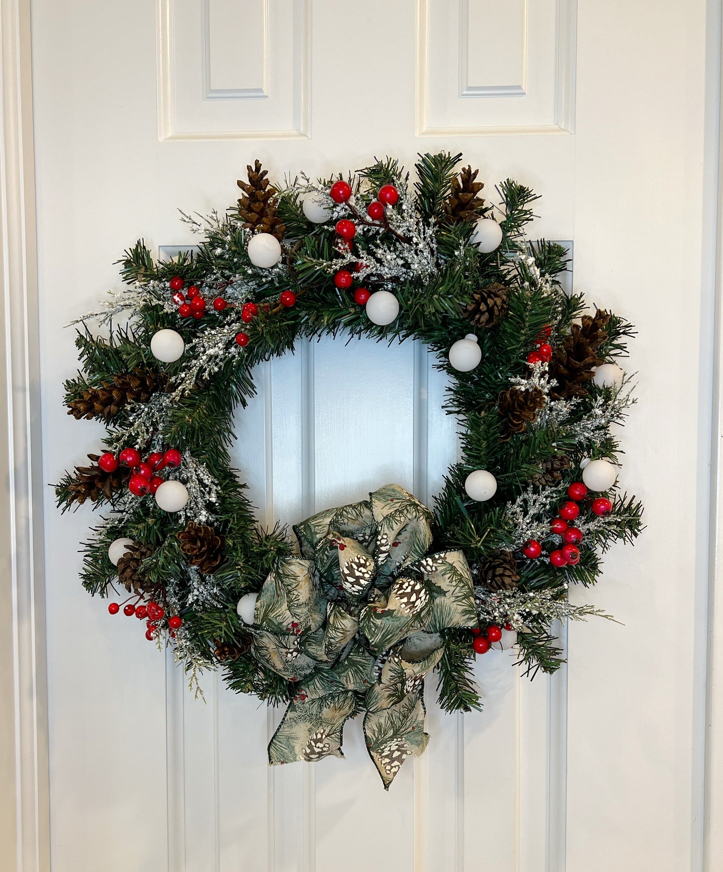 16" Holiday Wreath with Pinecones & Berries
