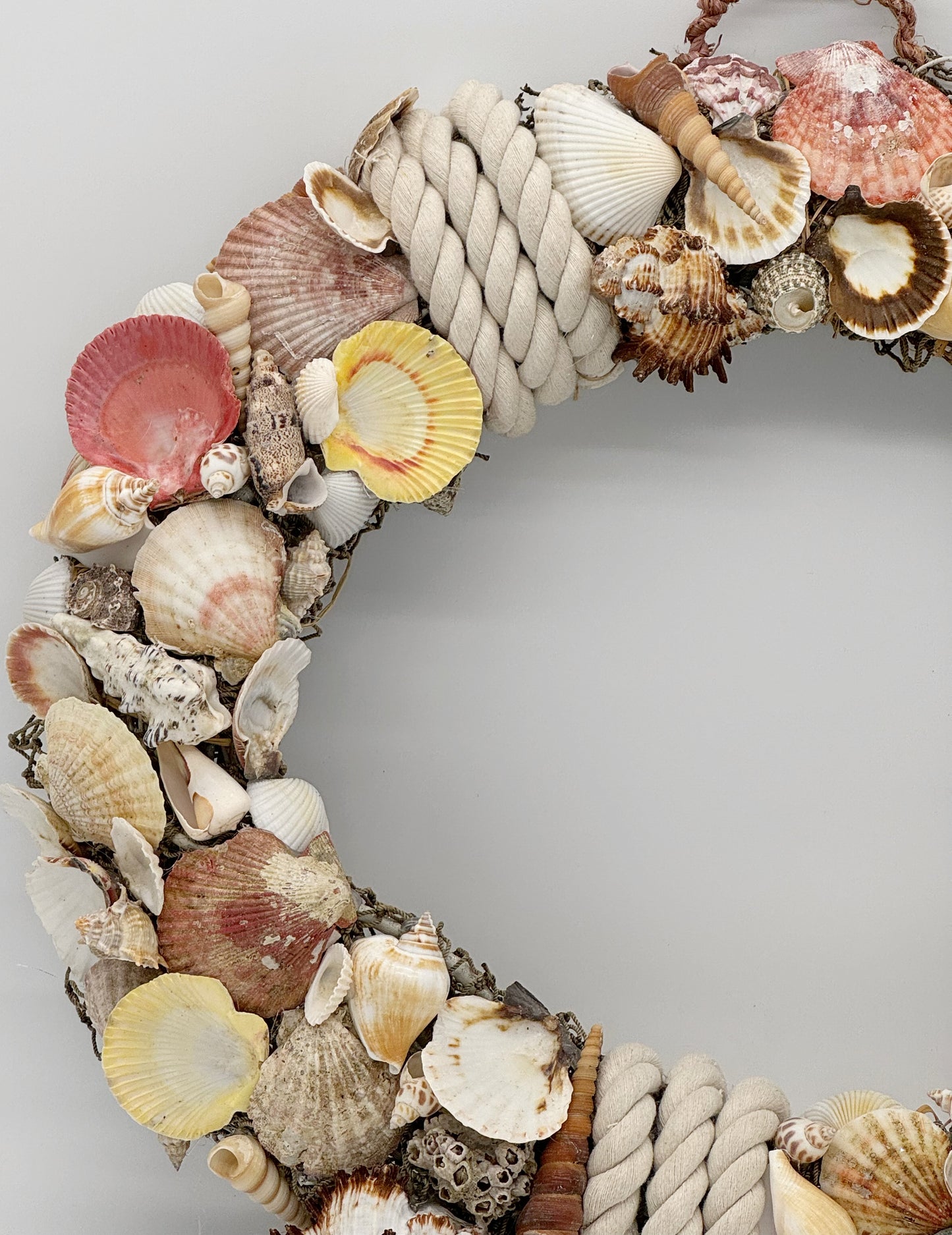 18" Mixed Seashells Wreath