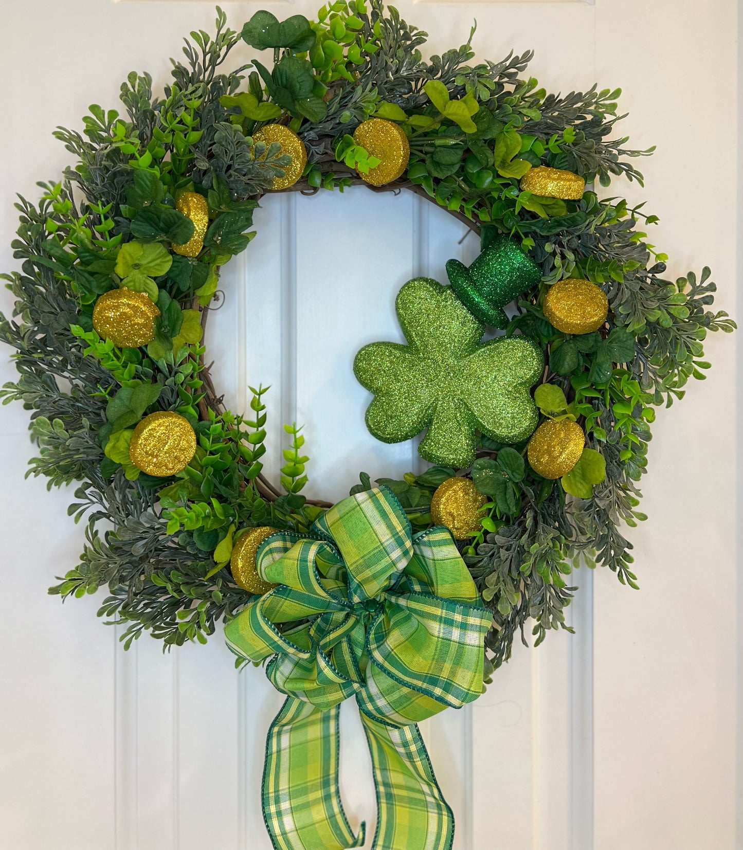 18" St. Patrick's Wreath with Boxwood
