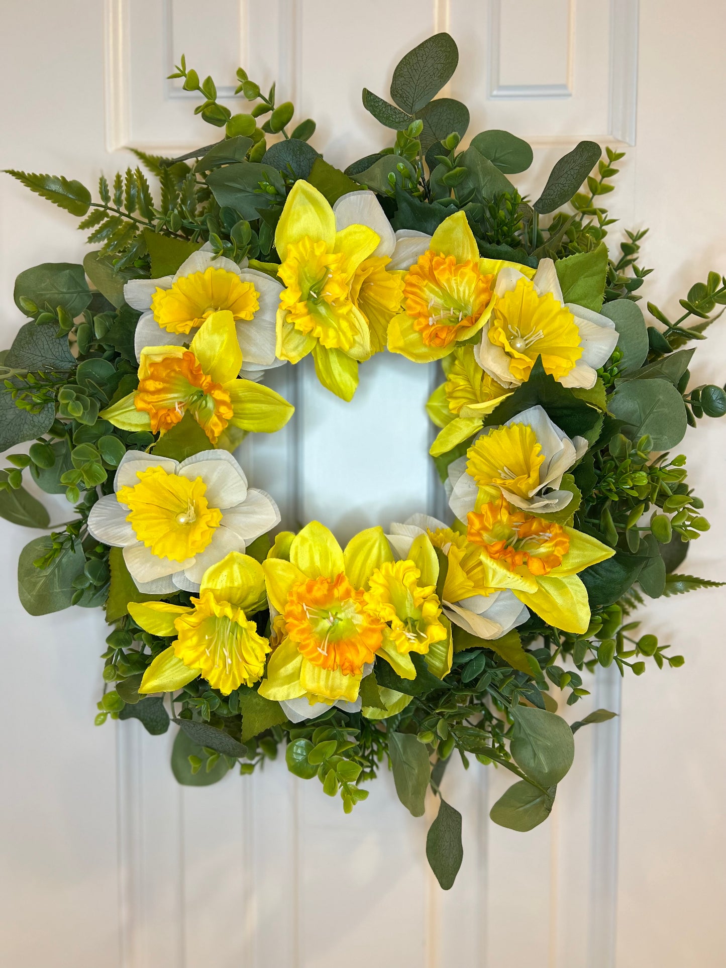16" Daffodils and Eucalyptus Wreath
