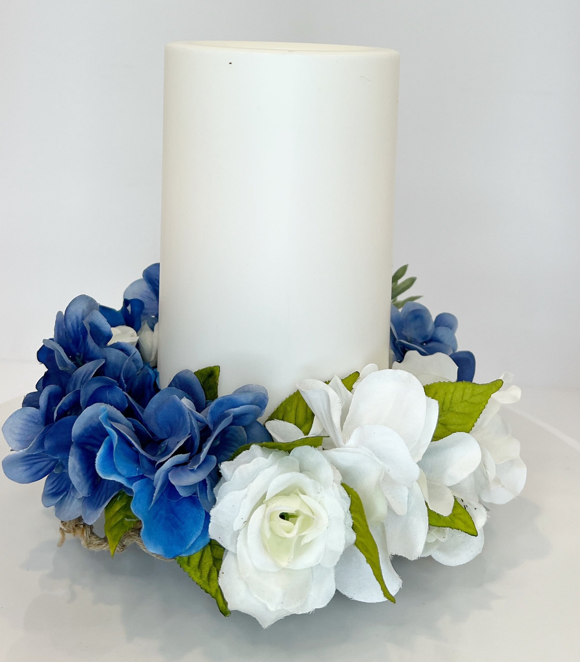 Harmony in Blue and White: A Delicate Hydrangea and Rose Candle Wreath